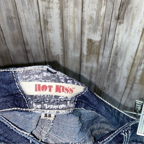 Hot Kiss Cici Embroidered Shorts - Picture 6 of 6